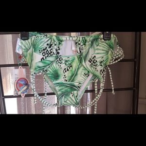 NWT Piha leaf print bikini